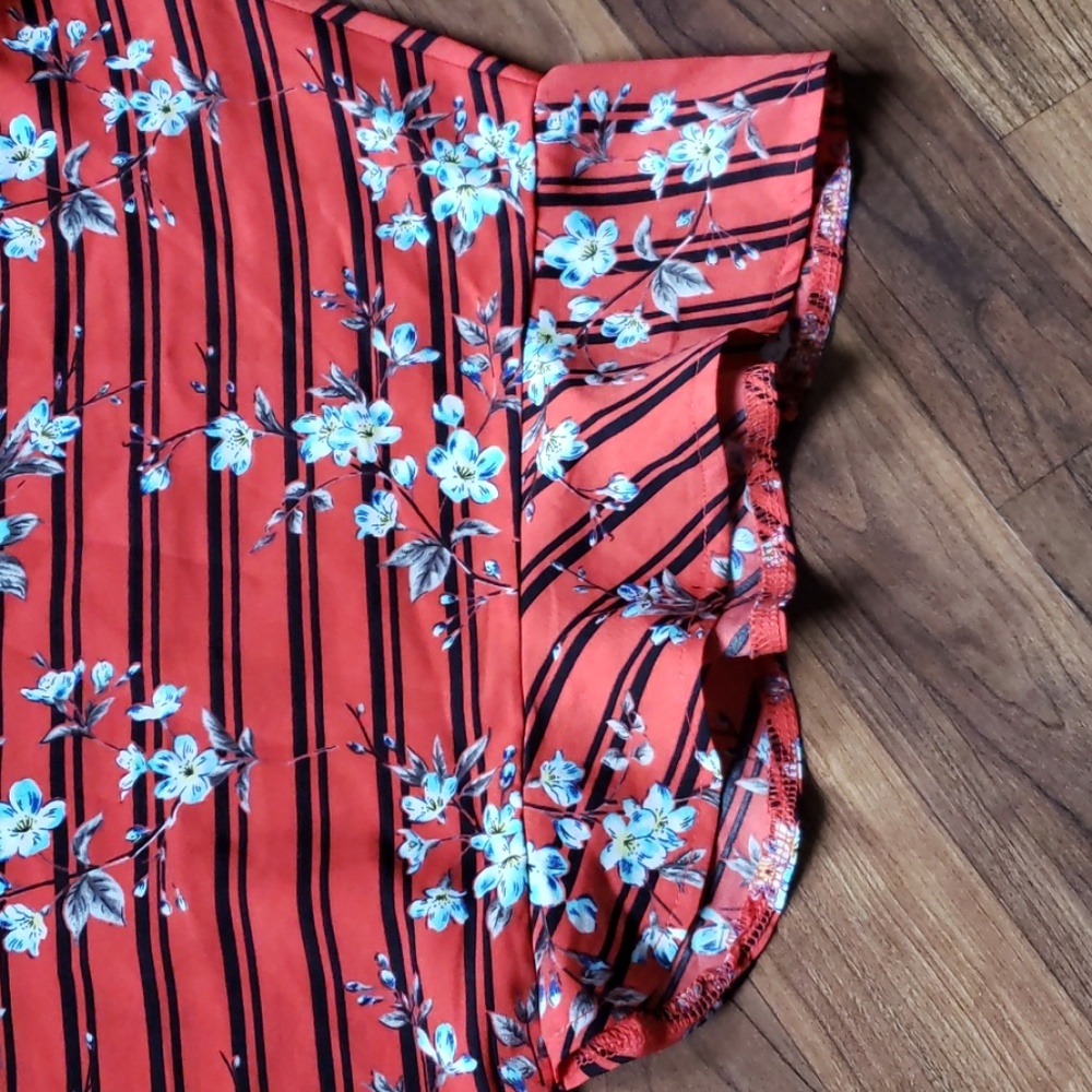 Blouse - Picture 2 of 3
